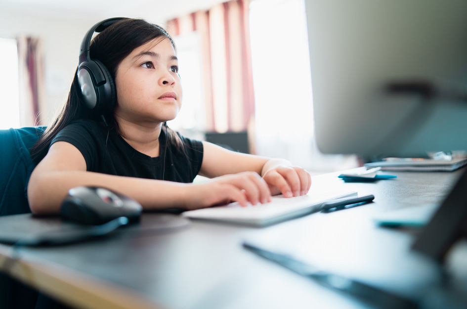 Little girl learning - Common Sense post image