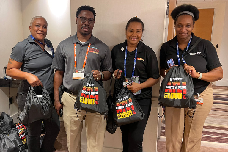Family Dollar associates volunteering at Keystone summit