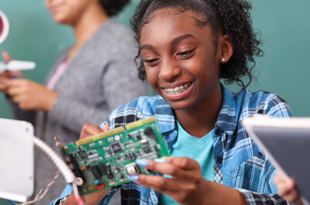 Boys & Girls Clubs of America and RTX Introduce  First-of-its-kind STEM Curriculum to Kids and Teens Nationwide