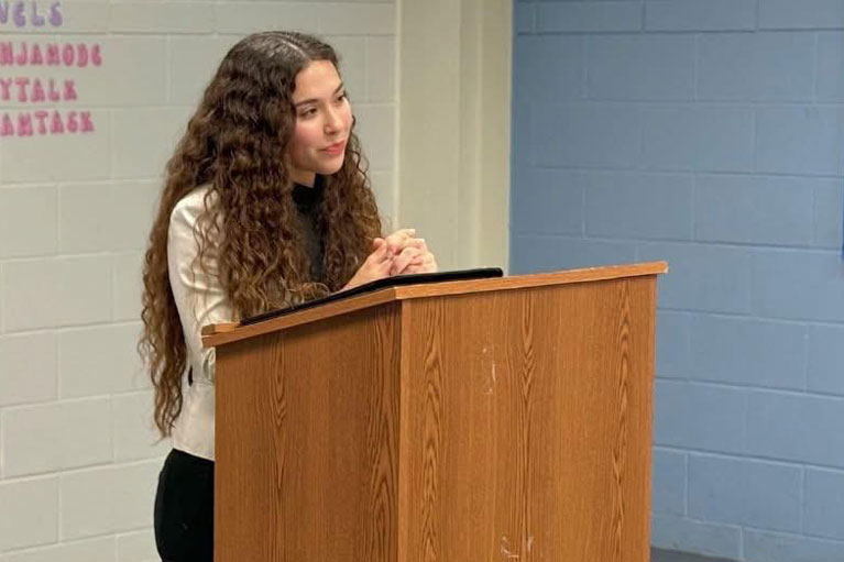 Ximena Speaking